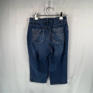 Gloria Vanderbilt - Women's Capri Jeans - Size 6 - Gem Back Pockets - Amanda